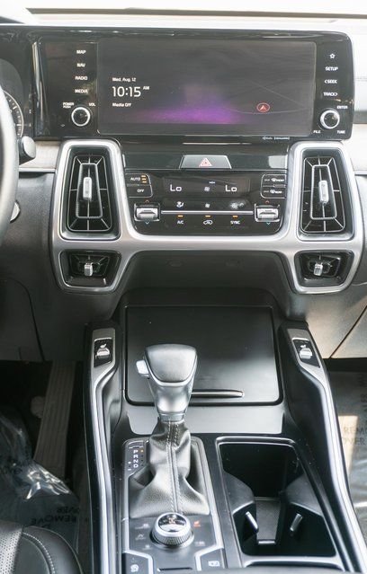 Used 2023 White Kia X-Line S image 16