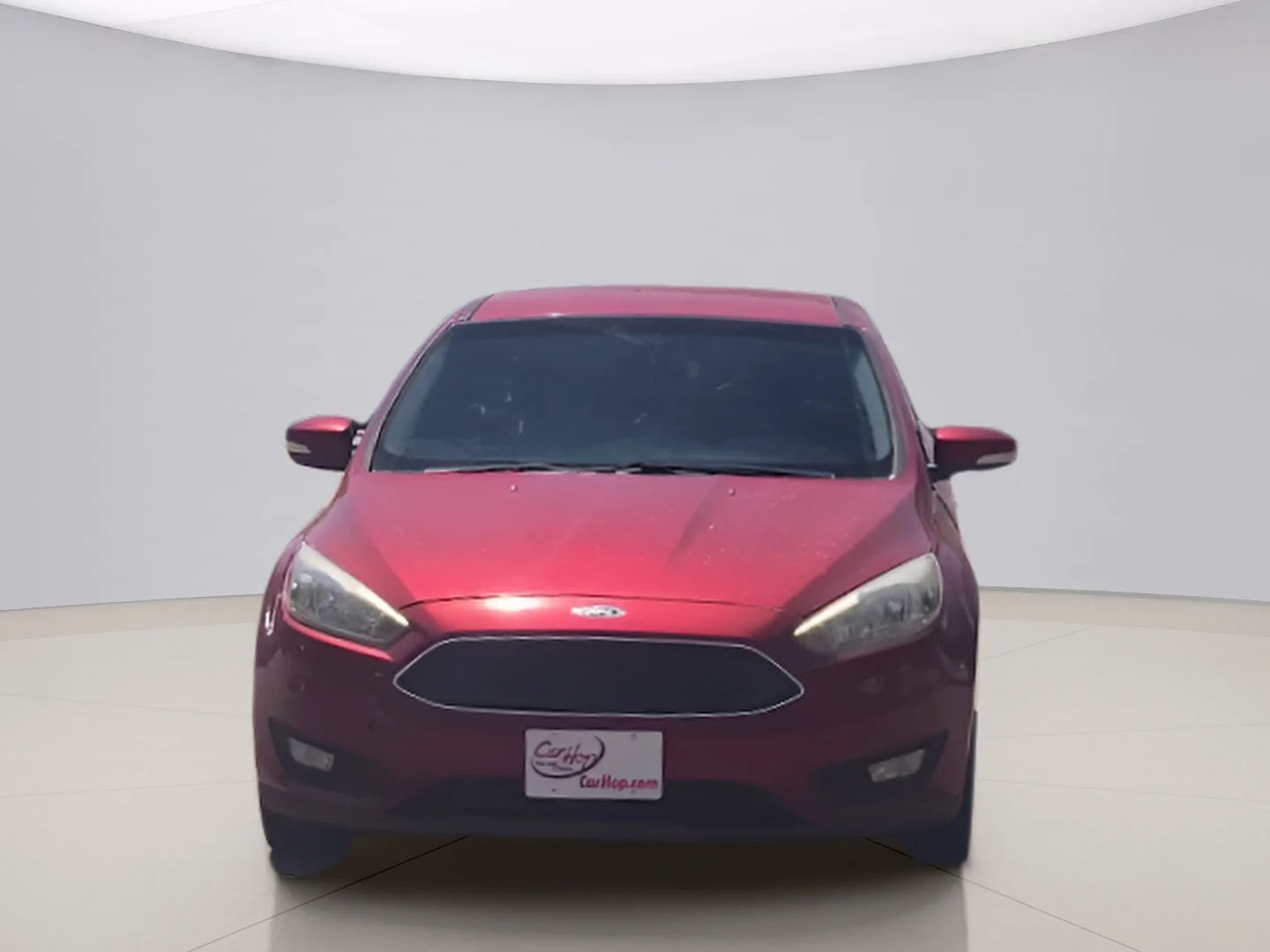Used 2015 Red Ford SE HATCHBA image 2
