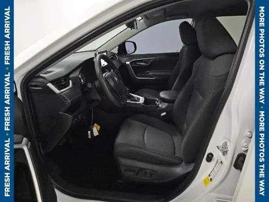Used 2025 White Toyota XLE image 6