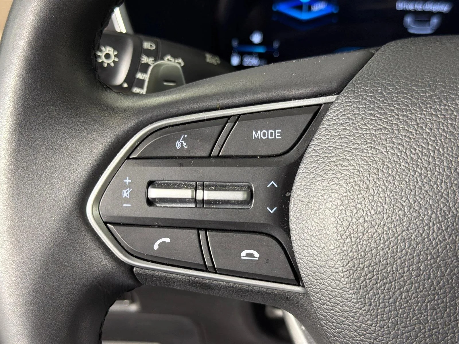 Used 2023 Black Hyundai Limited image 27