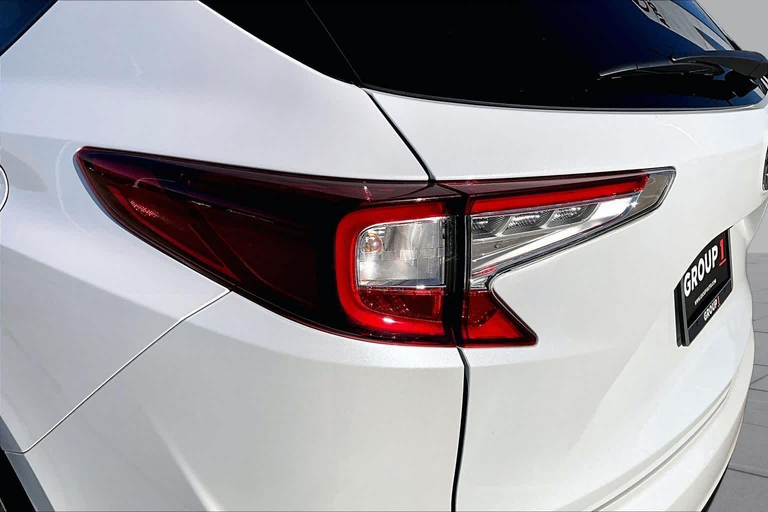 Used 2025 Platinum White Pearl Acura w/Technology Package image 28