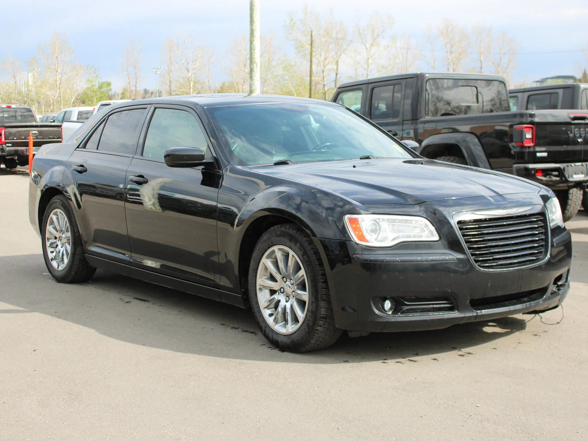 Used 2013 Black Chrysler 300C * Mechanics Special | HEMI V8 | Alpine | Panoramic Sunroof | Heated/Vented Seats | Remote Start image 7