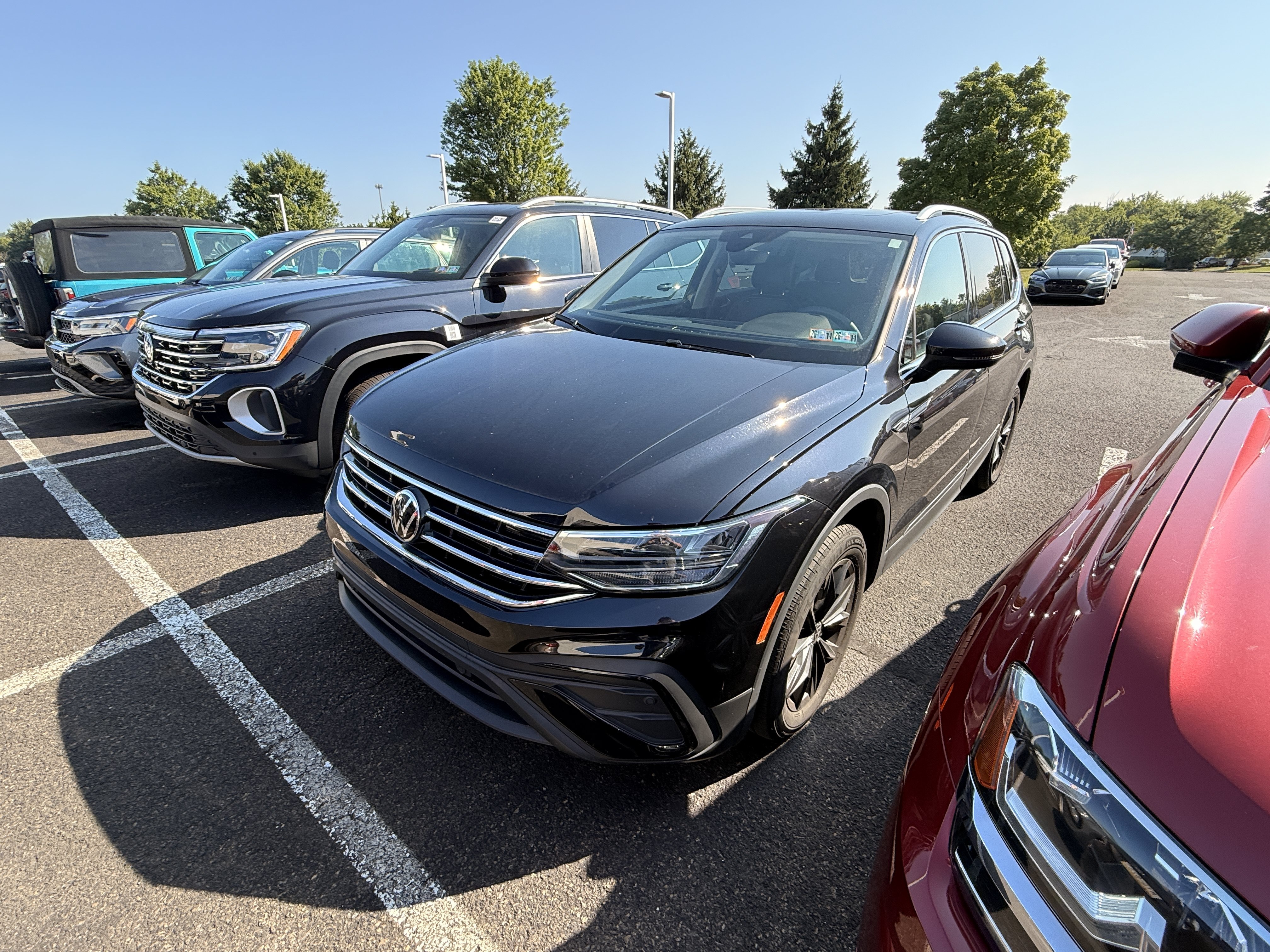 Used 2024  Volkswagen SE image 5