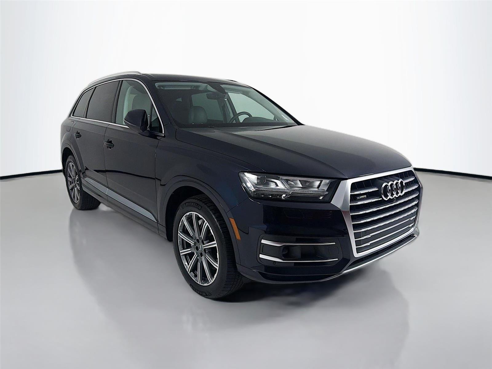 Used 2018  AUDI  image 31
