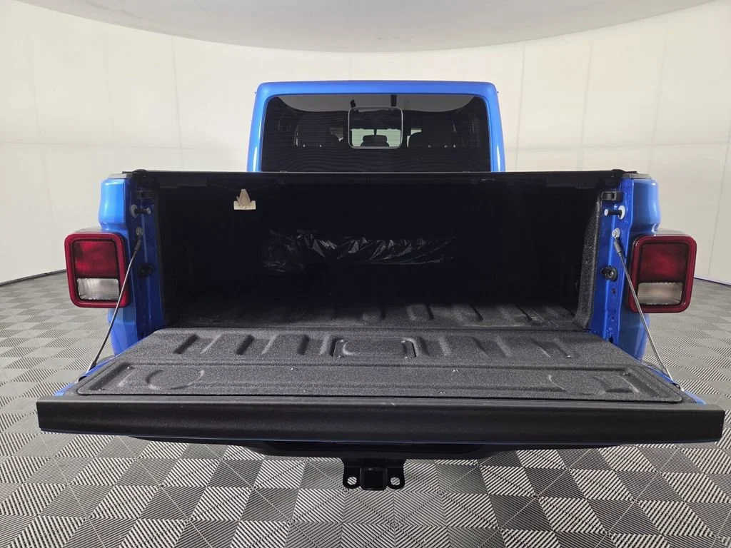 Used 2025 Hydro Blue Pearlcoat Jeep Nighthawk image 26