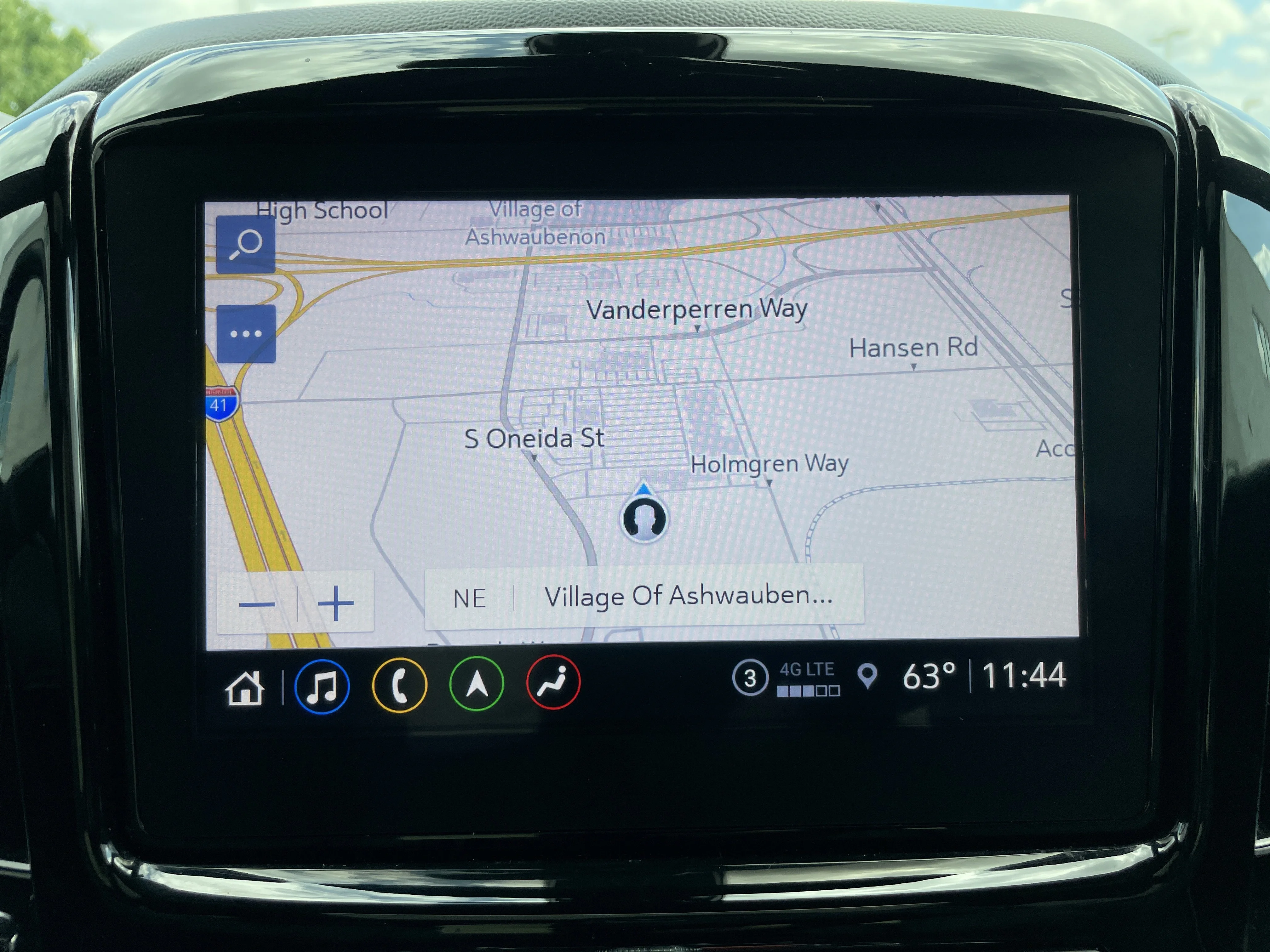 Used 2022 Mosaic Black Metallic Chevrolet Premier image 21