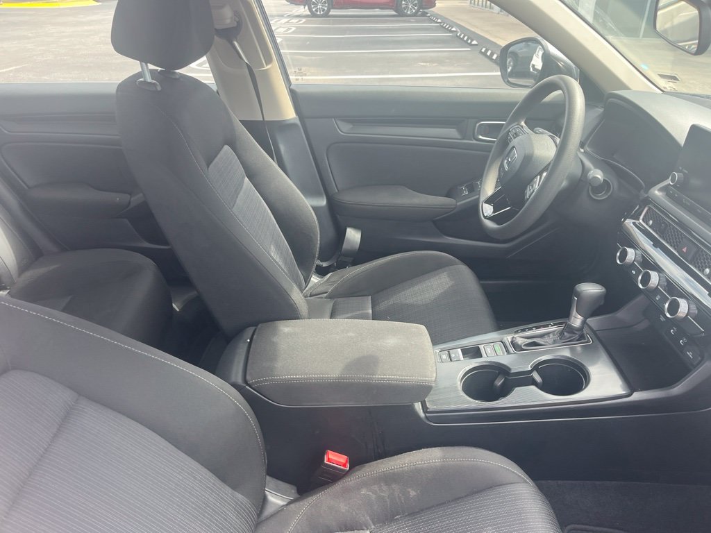 Used 2025 Meteorite Gray Metallic Honda LX image 8