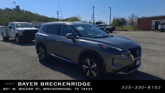 Used 2021 Gun Metallic Nissan Platinum image 3