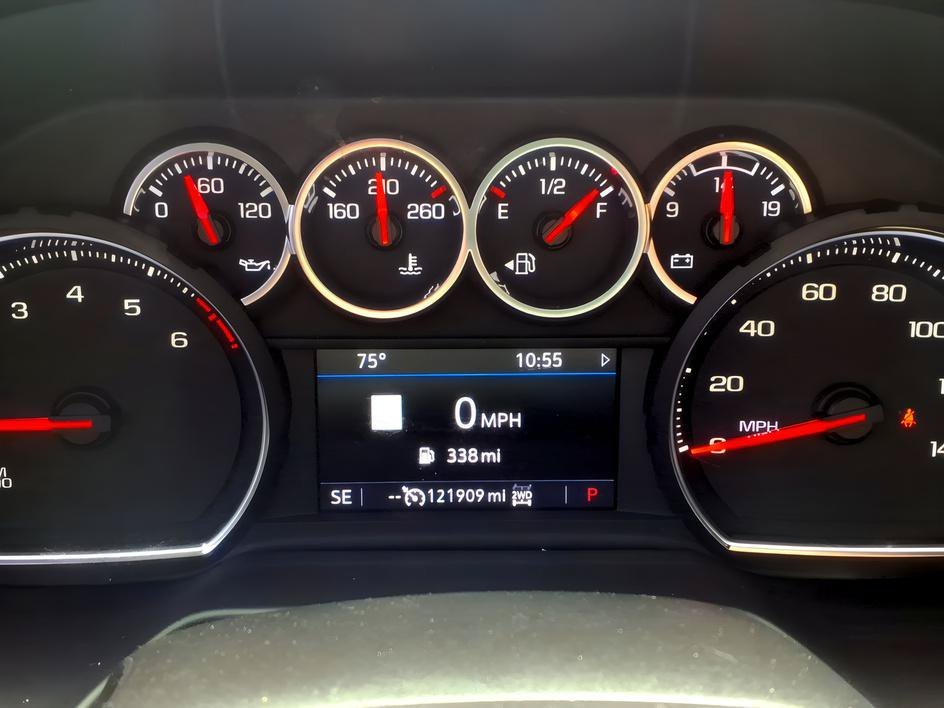 Used 2021 Shadow Gray Metallic Chevrolet RST image 28