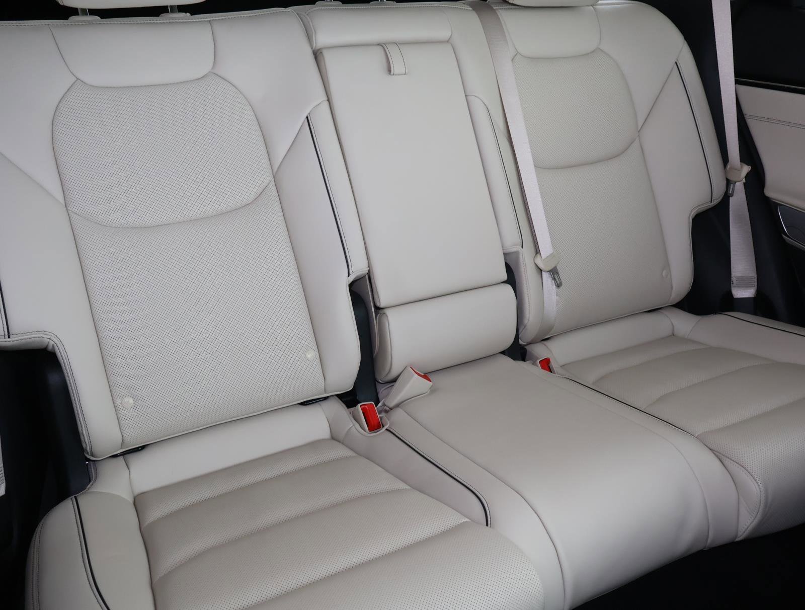 2022 GENESIS GV70 Standard - Photo 18