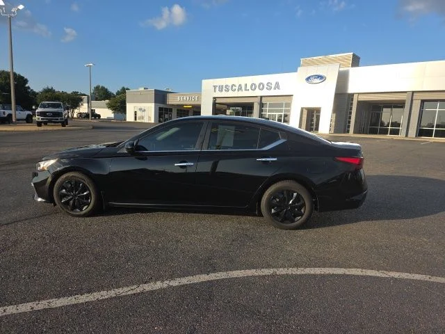 Used 2020 Black Nissan 2.5 S image 6