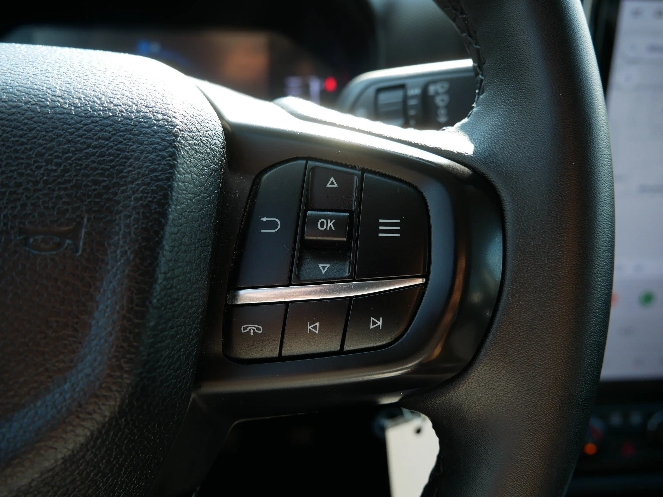 Used 2024 Cactus Grey Ford XLT image 31