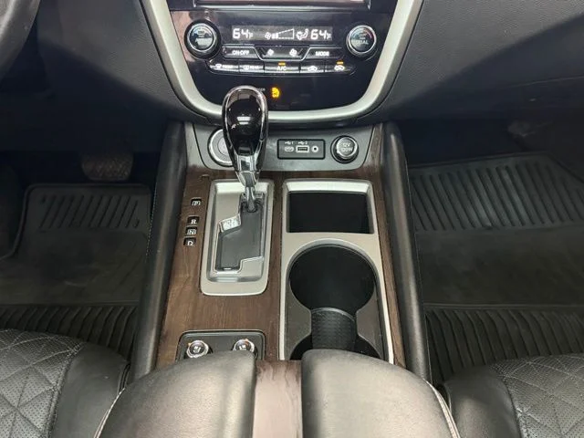 Used 2020 Gray Nissan Platinum image 13