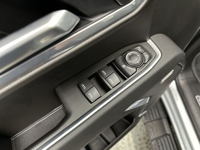 Used 2026 Silver GMC Elevation image 17