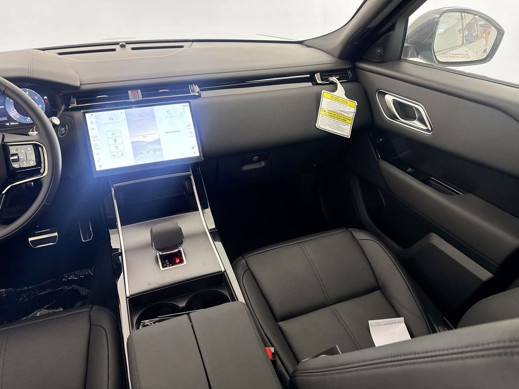 New 2026 Fuji White Land Rover Dynamic SE image 23