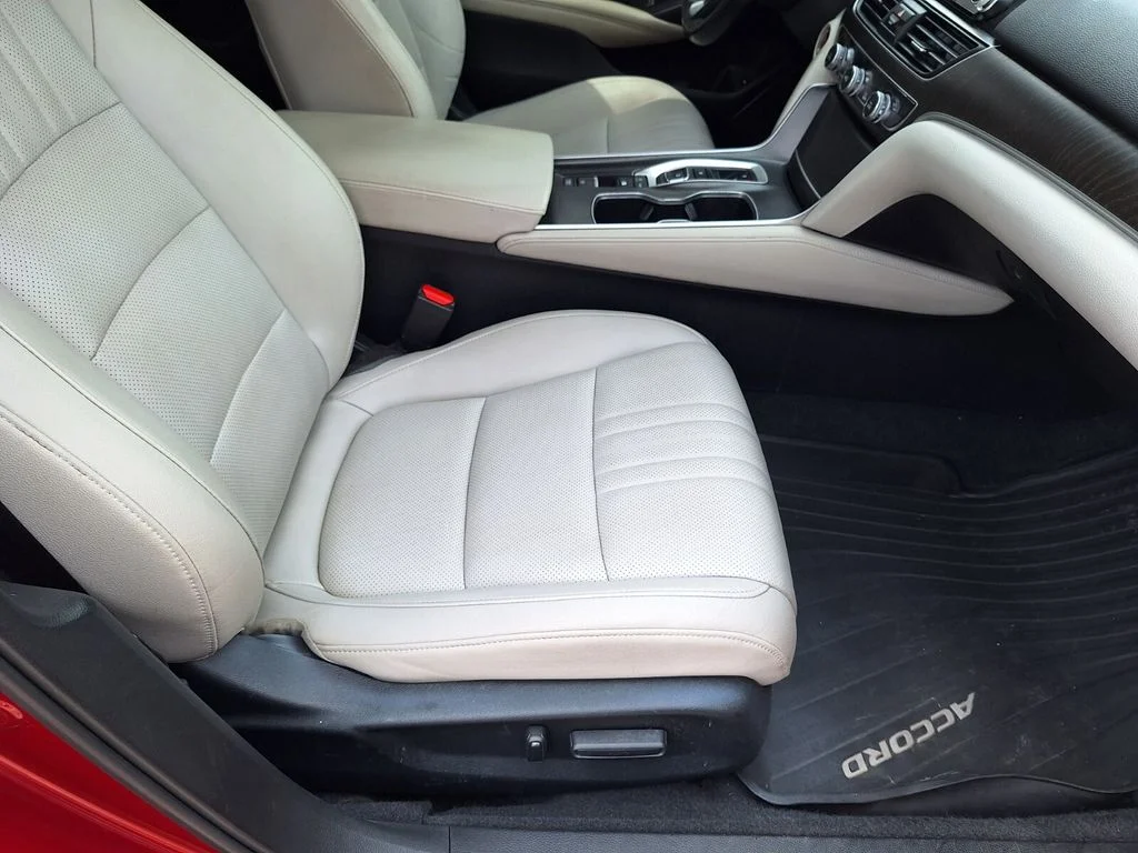 Used 2022  Honda EX-L image 29
