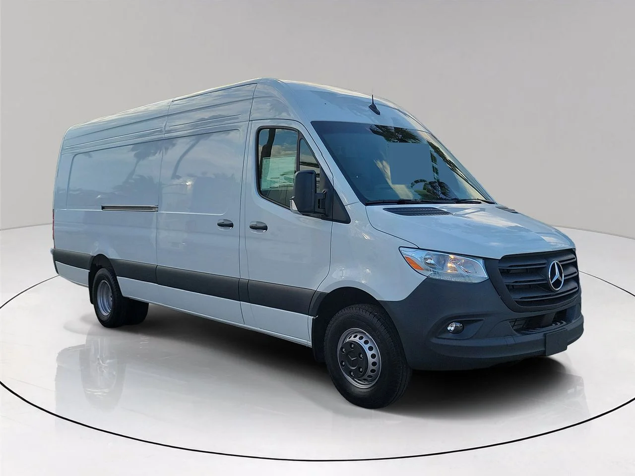 New 2026 Arctic White Mercedes-Benz Cargo 170 WB image 3