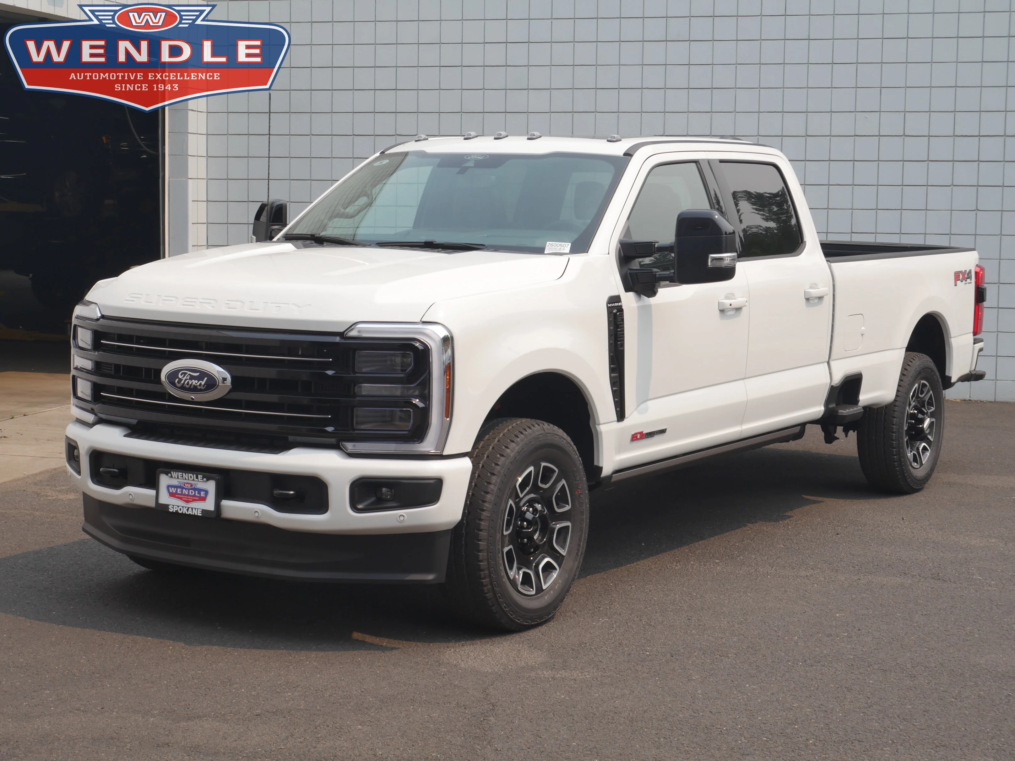 New 2026 Star White Metallic Tri-Coat Ford Platinum image 1