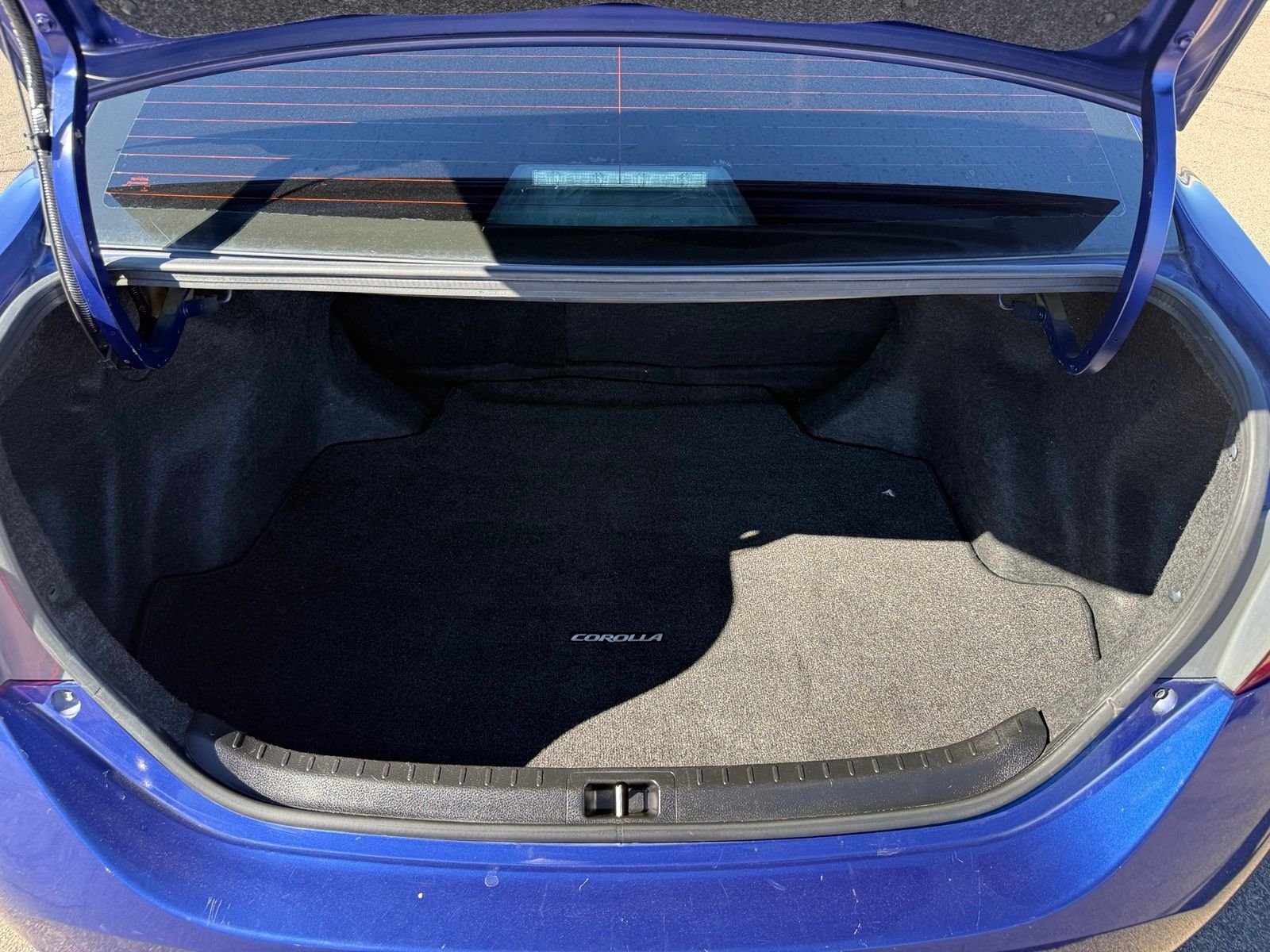 Used 2018 Blue Toyota SE image 36