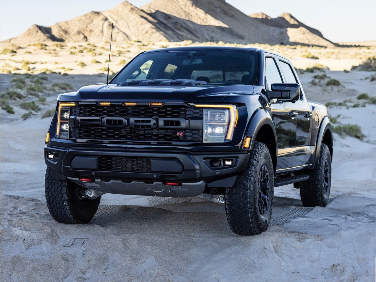 Used 2023  Ford  image 1