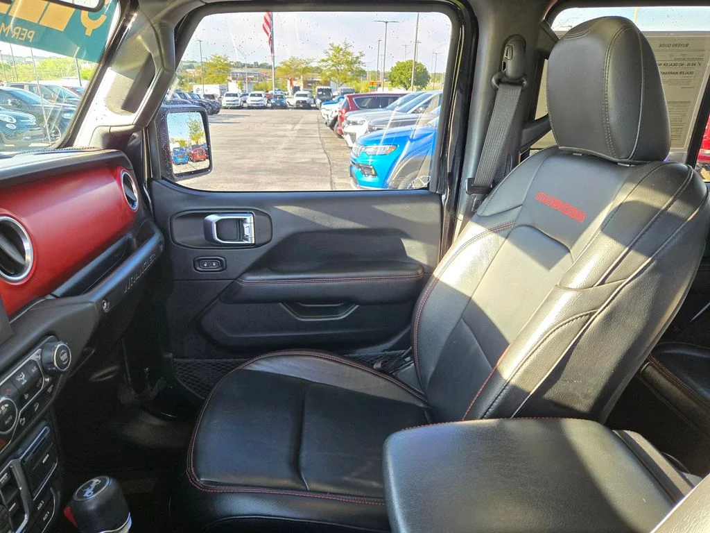 Used 2018 Black Jeep Unlimited Rubicon image 28
