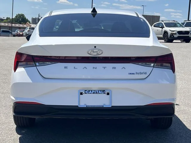 Used 2023 White Hyundai Blue image 12