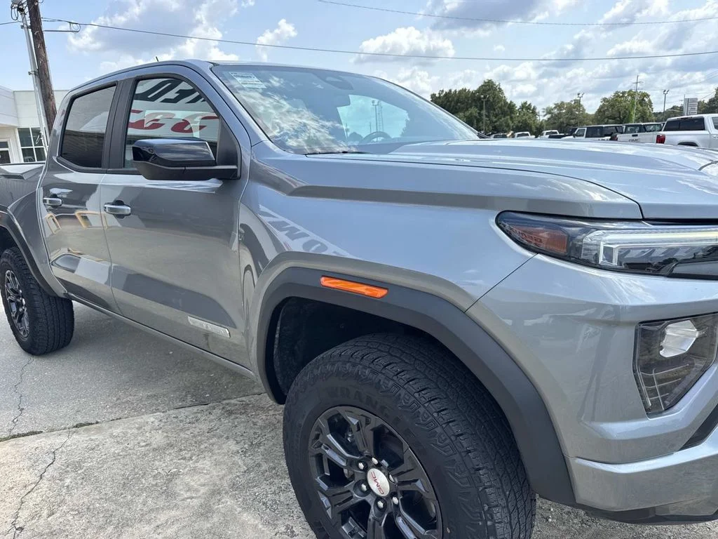 Used 2024 Silver GMC Elevation image 5