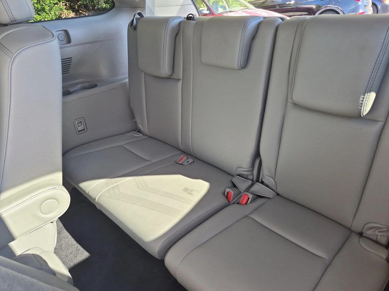 Used 2018 Blizzard Pearl Toyota Limited image 34