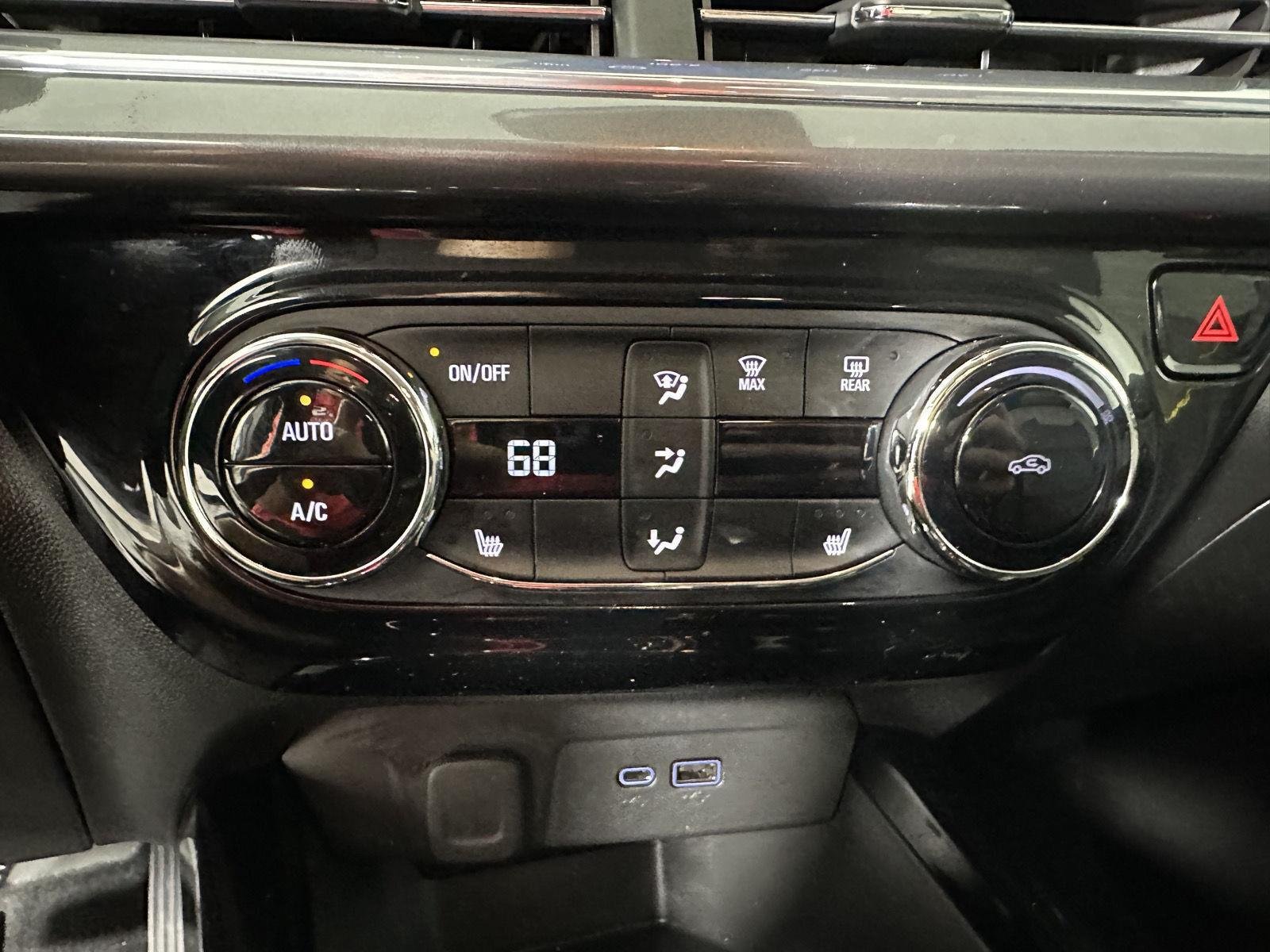 Used 2024 Summit White Chevrolet ACTIV image 30