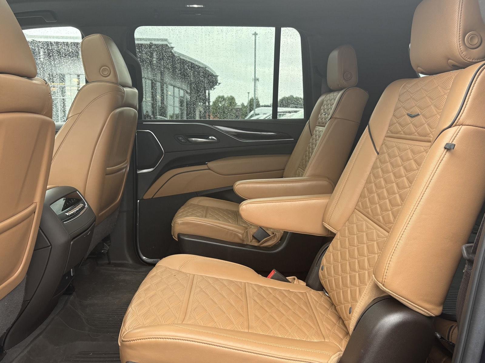 Used 2022 Dark Moon Blue Metallic Cadillac Premium Luxury image 15