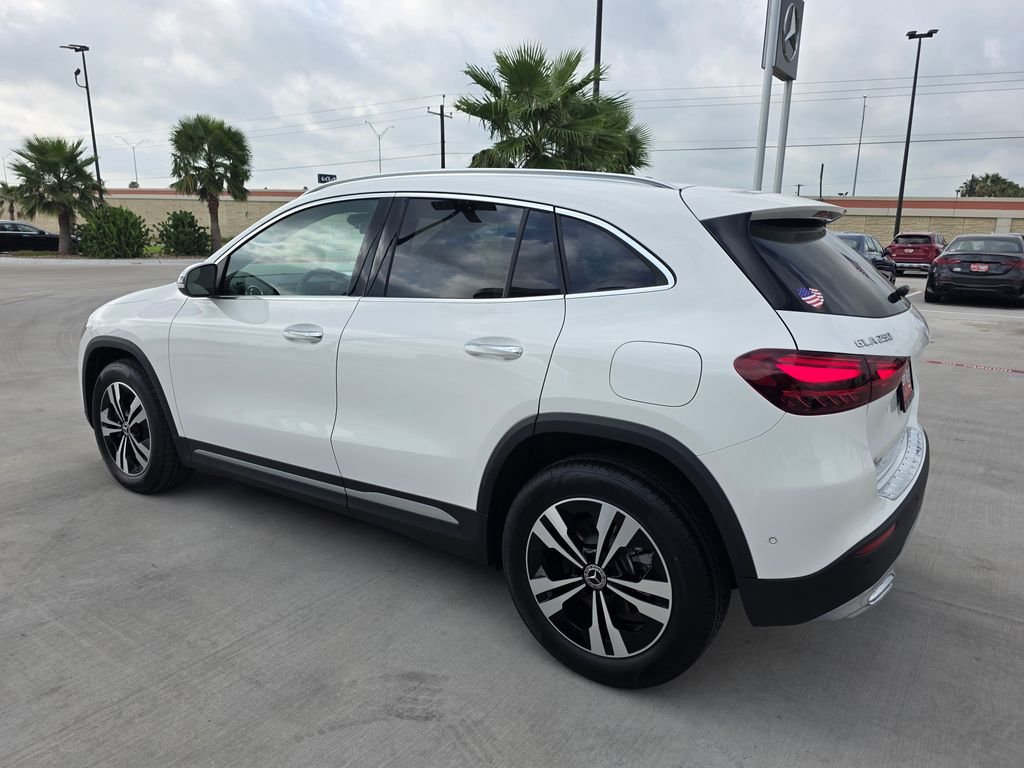 New 2026 Polar White Mercedes-Benz GLA 250 image 5