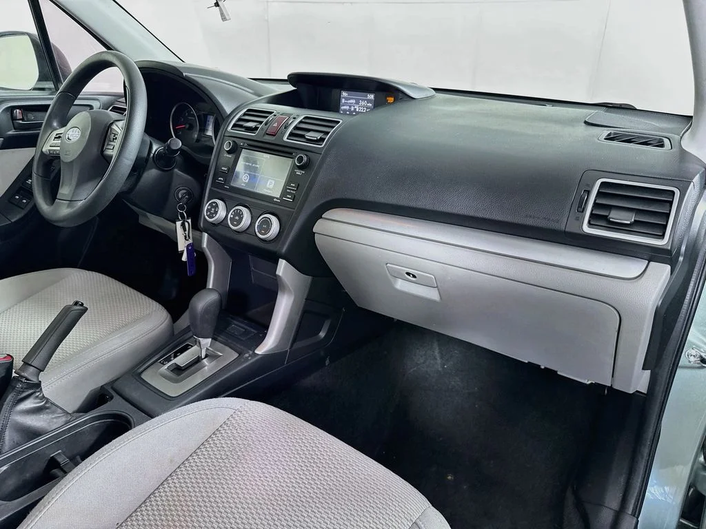 Used 2016 Green Subaru 2.5i image 33