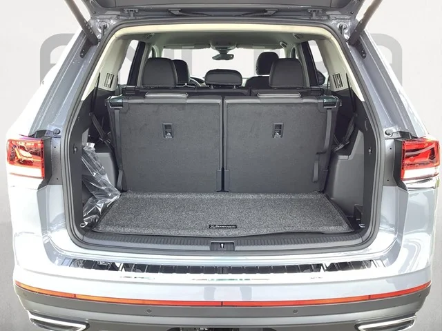 New 2026 Pure Gray Volkswagen 2.0T SE W/TECHNOLOGY image 10