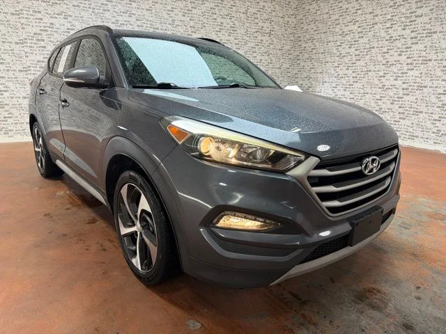 Used 2018 Coliseum Gray Hyundai Value image 7