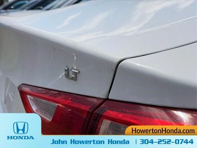 Used 2023  Chevrolet LT image 12