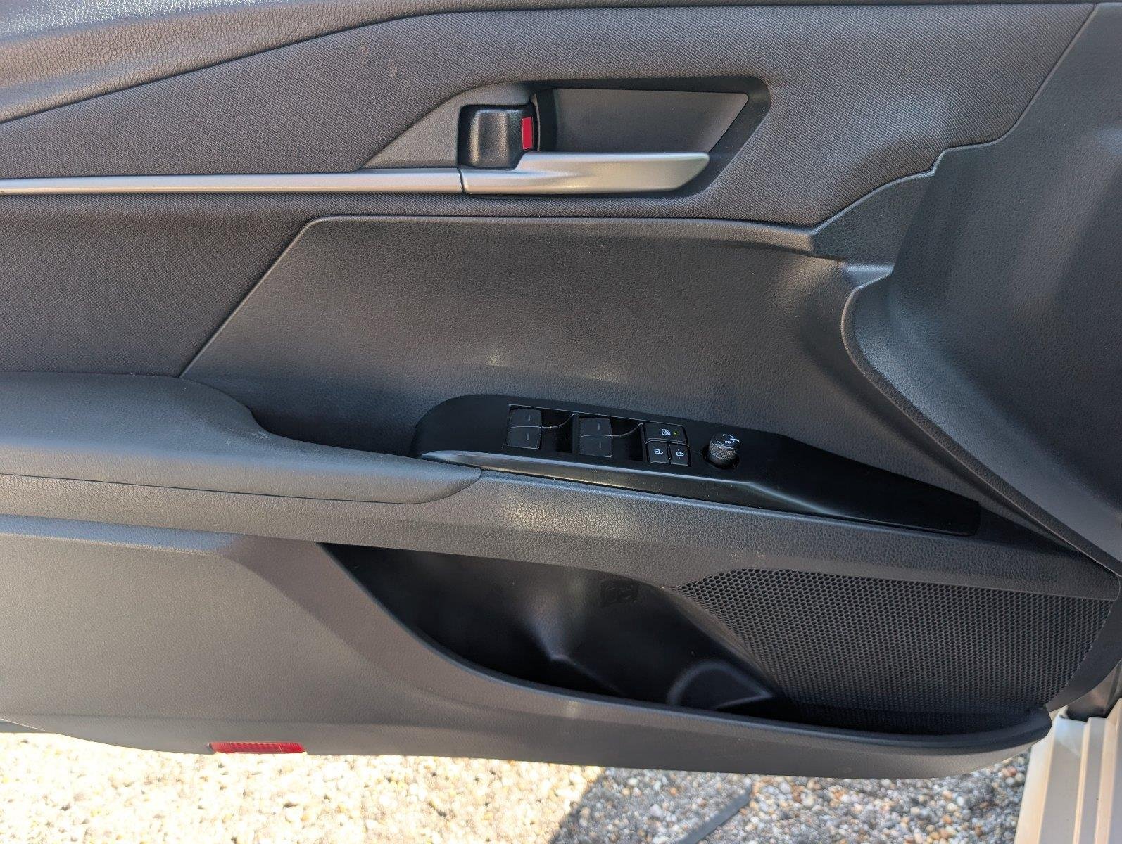 Used 2025 Ice Cap Toyota LE image 19