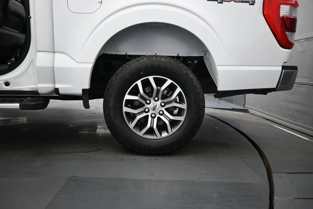 Certified Used 2022 White Ford Lariat image 20