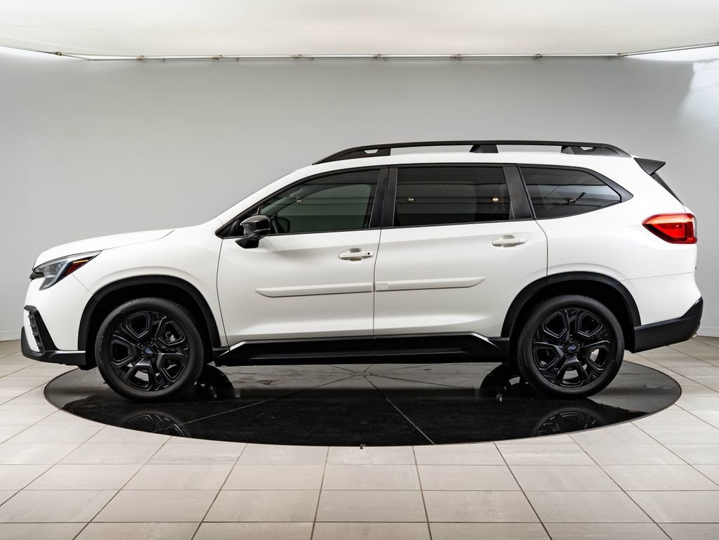 Used 2024 Crystal White Pearl Subaru Onyx Edition image 5