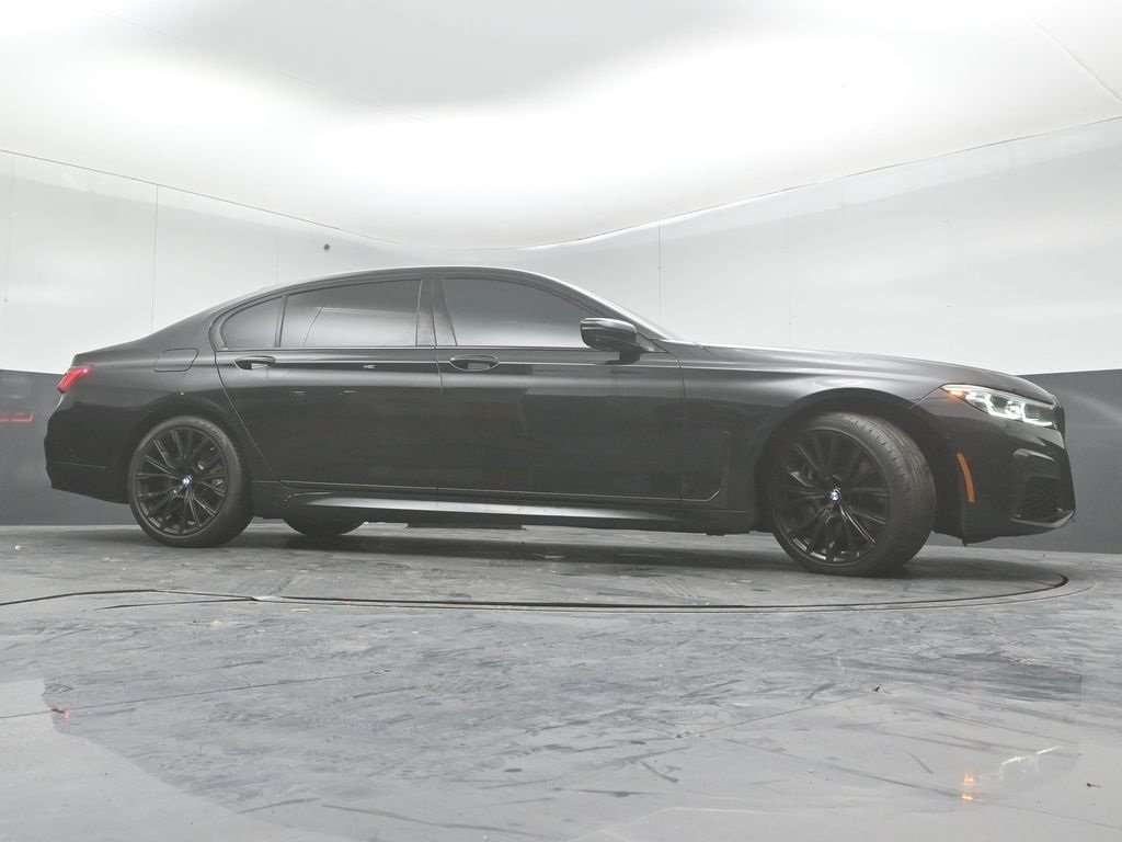 2022 BMW 750LI - Image 35