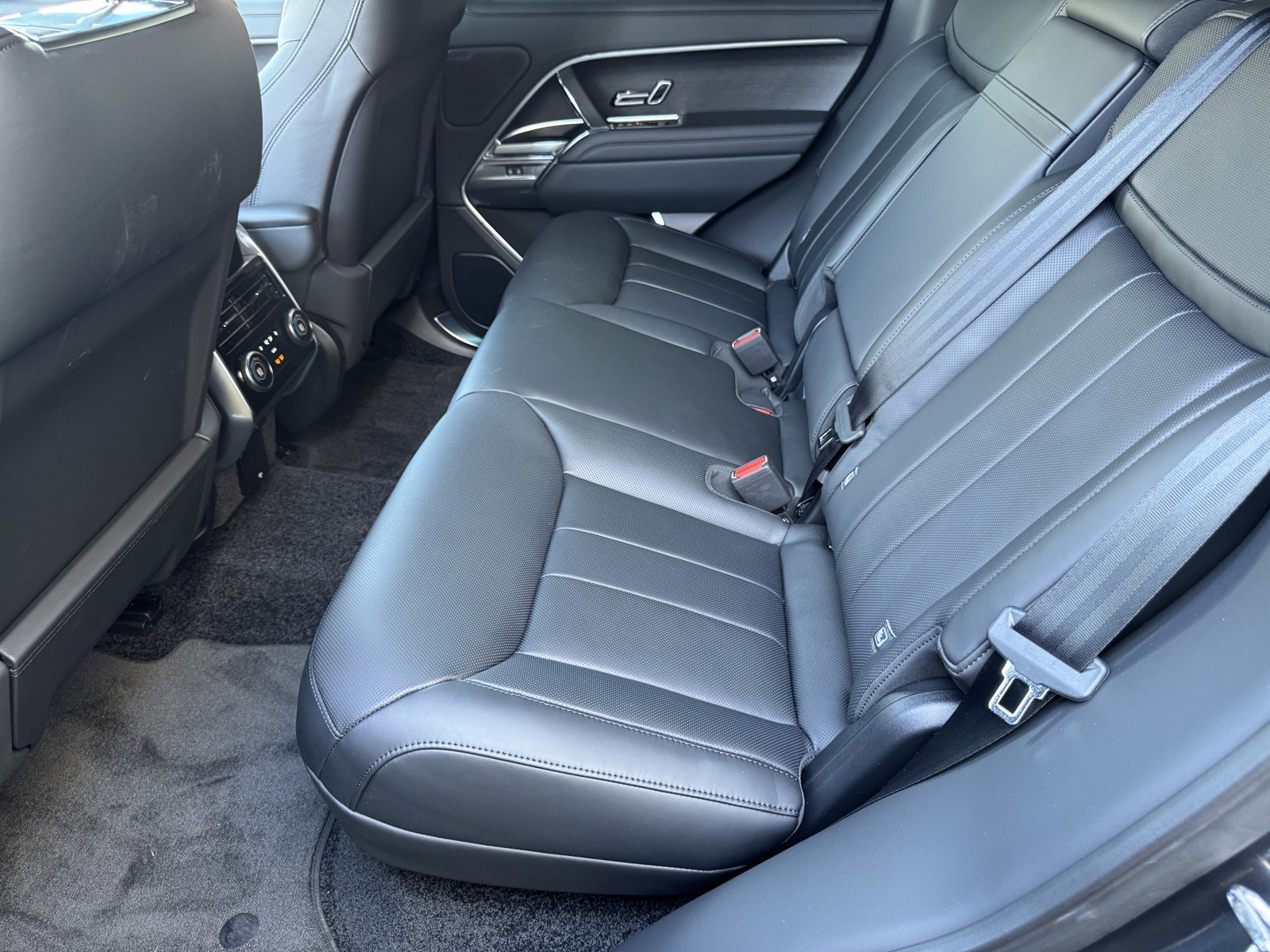 2026 Land Rover Range Rover SE - Photo 24