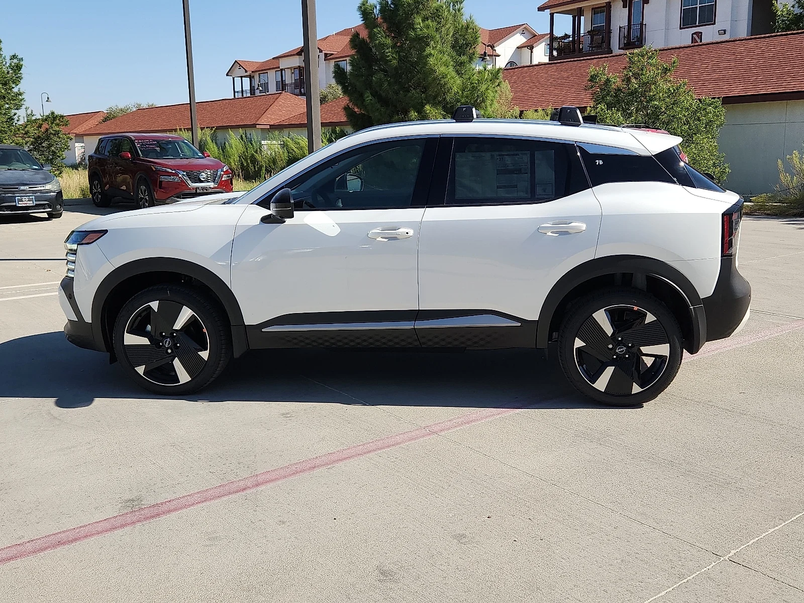 New 2026 QAC Aspen Whit Nissan SR Front-Wheel Drive image 2