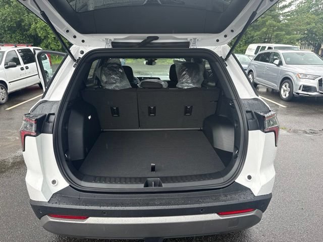 2027 Chevrolet Equinox LT - Photo 6