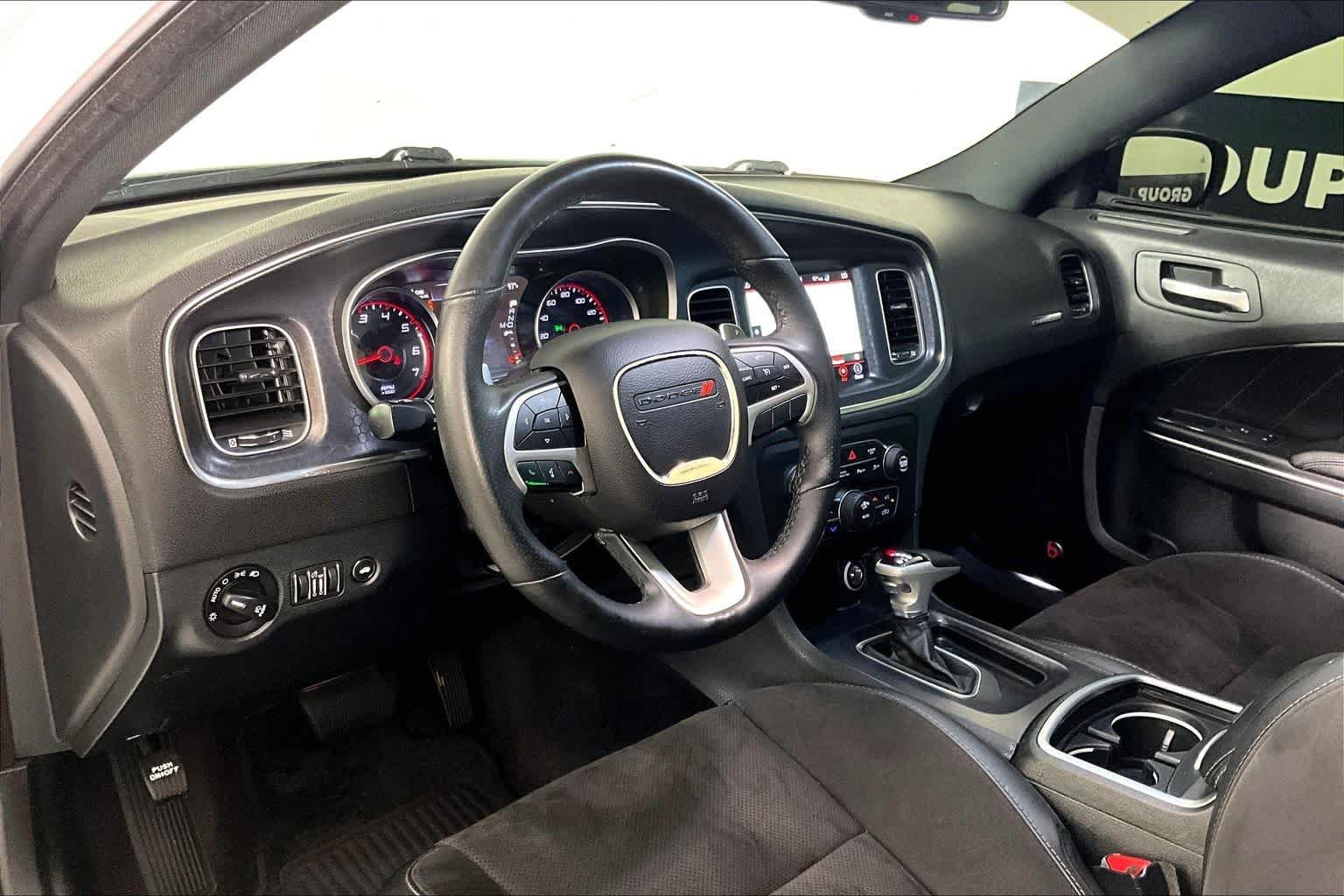 Used 2018 White Knuckle Clearcoat Dodge R/T image 17
