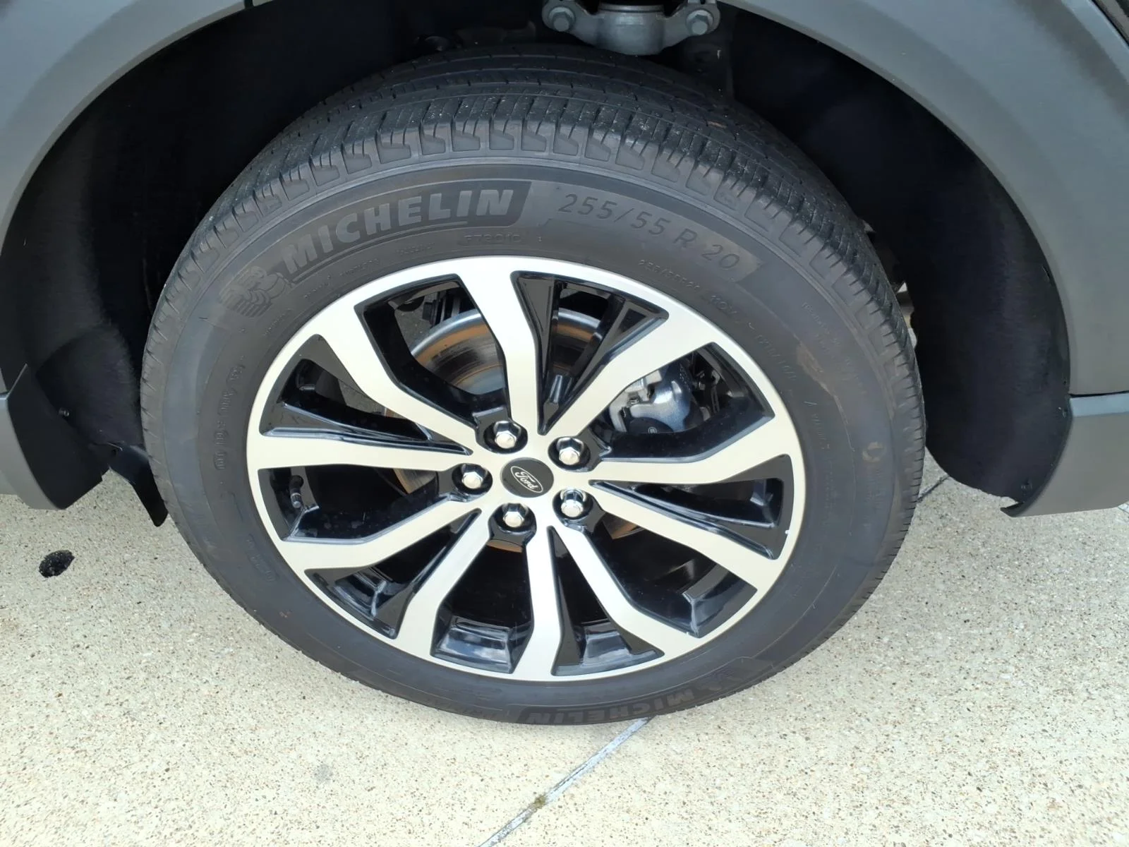 2024 Ford Explorer ST-LINE - Photo 19