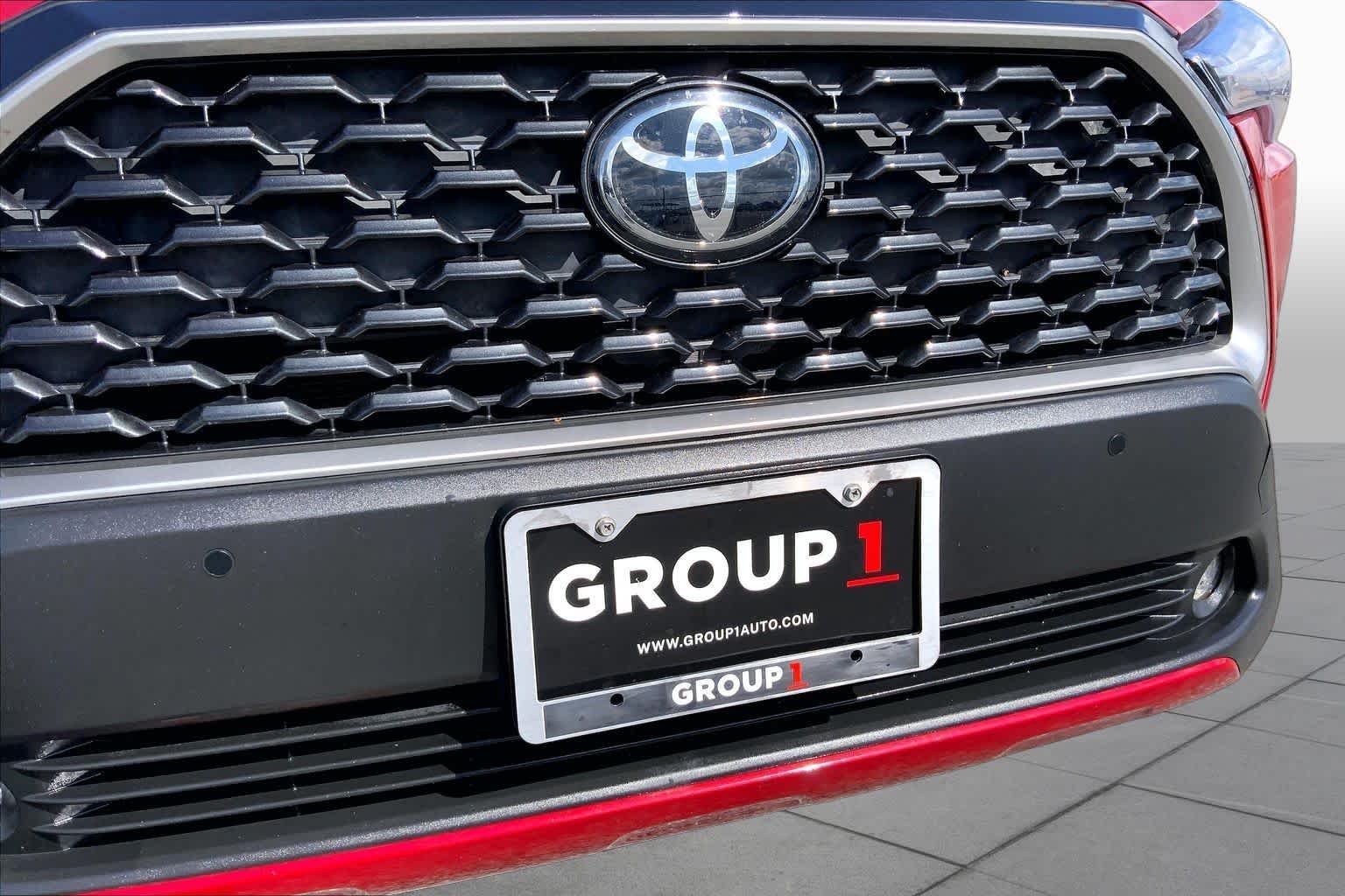Used 2023 Barcelona Red Metallic Toyota XLE image 29
