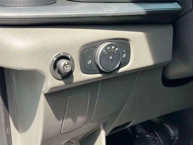 New 2027 White Ford HR CARGO AWD image 24
