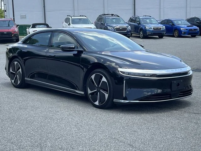 Used 2024  Lucid Touring image 15
