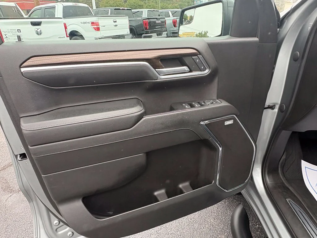 Used 2023 STERLING GRAY METALLIC Chevrolet RST image 11