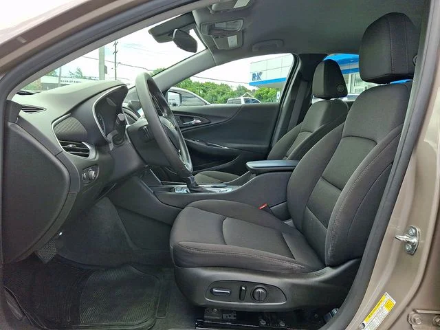 Used 2023 Gray Chevrolet LT image 14