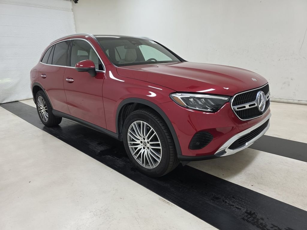 Certified Used 2025 MANUFAKTUR Patagonia Red Metallic Mercedes-Benz GLC 300 image 3
